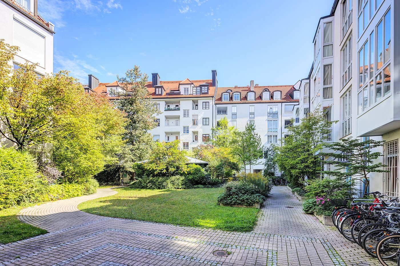 Flad med 1 Værelse | München-Schwabing | 70249 | ...parkähnlichem...