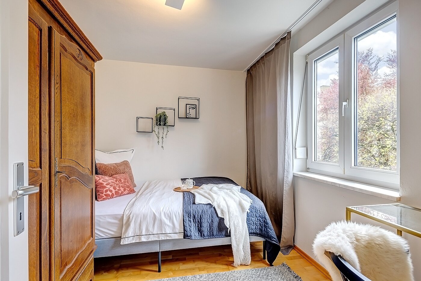 Płaski z 1.5 Pokoje | München-Schwabing | 70014 | Schlafzimmer mit...