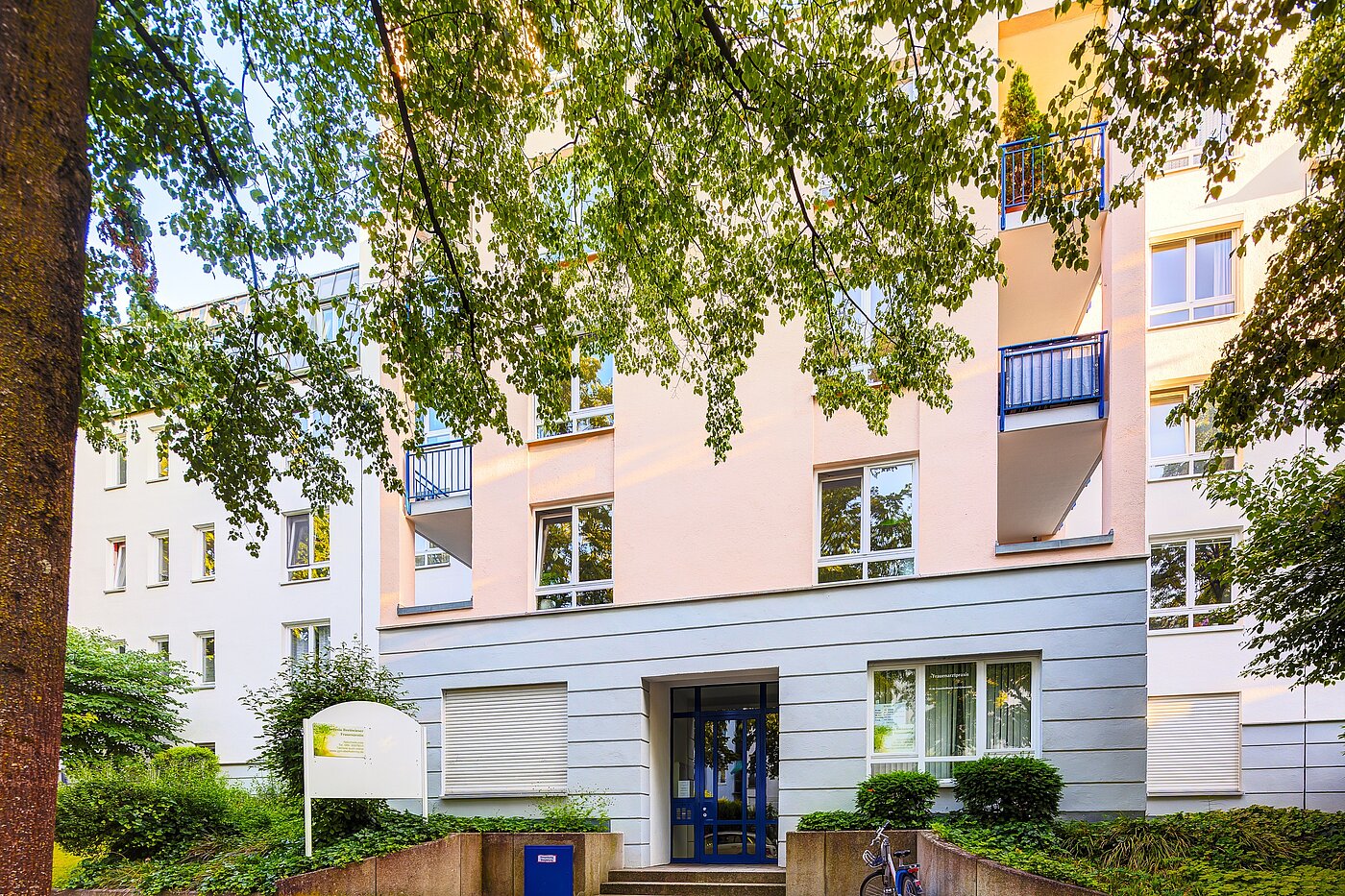 Platt med 3 Rum | München-Oberföhring | 70246 | Ansicht von der Straße aus