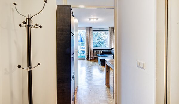 Apartment with 1 room | München-Bogenhausen | 70264 | vom Eingang kommend