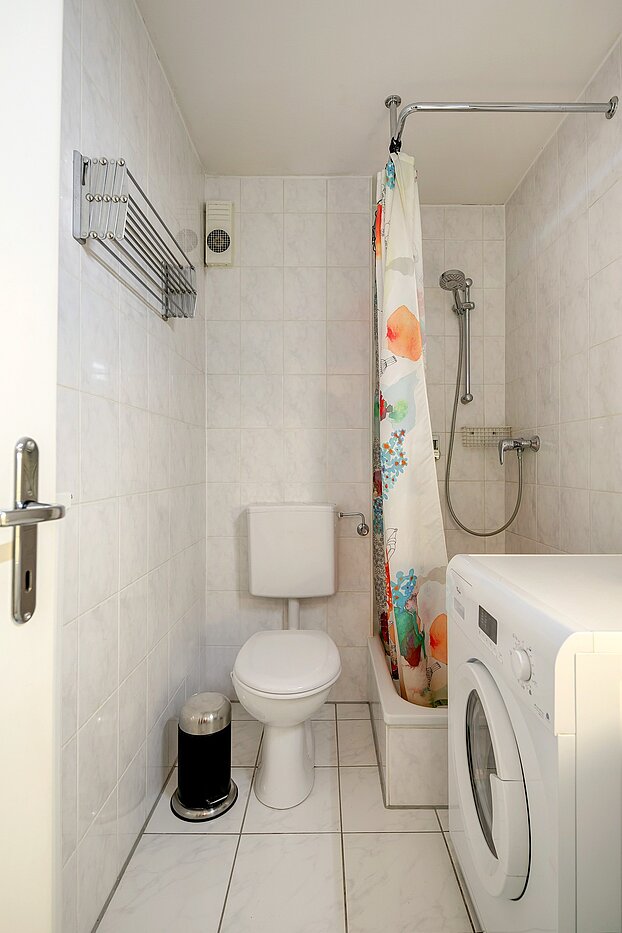 Přízemní byt s 1 Pokoj | München-Nymphenburg | 2203ML1 | Duschbad mit Waschtrockner