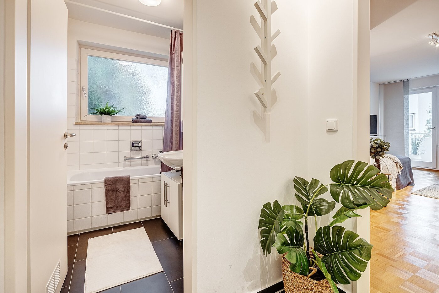 Плосък с 1 Стая | München-Solln | 2109ML4 | Blick ins Bad...