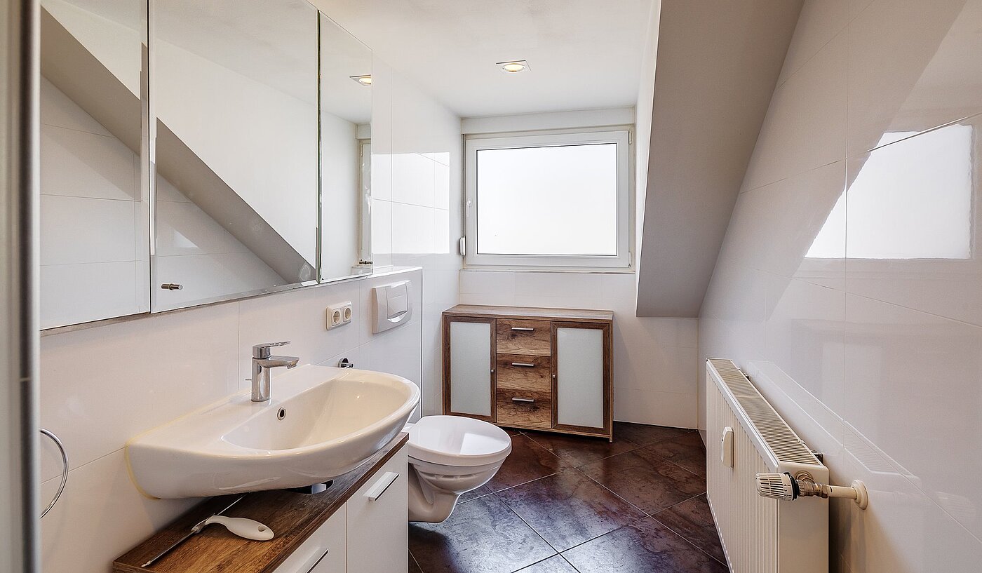 Плосък с 3 Стаи | Karlsfeld | 2004ML5 | Geräumiges Tageslichtbad...