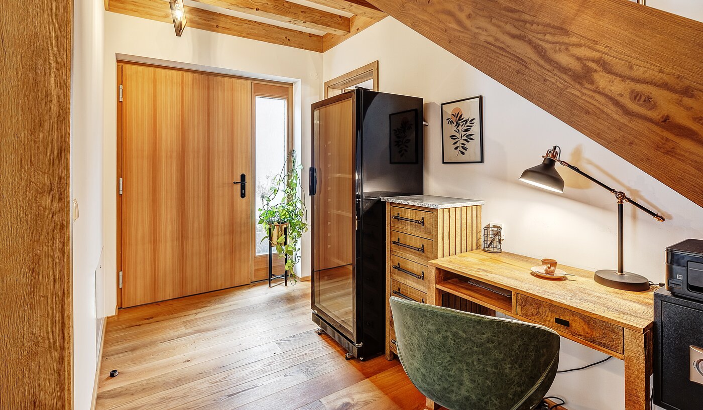 Düz ile 6 Odalar | 70095 | Eingangsbereich mit Arbeitsplatz