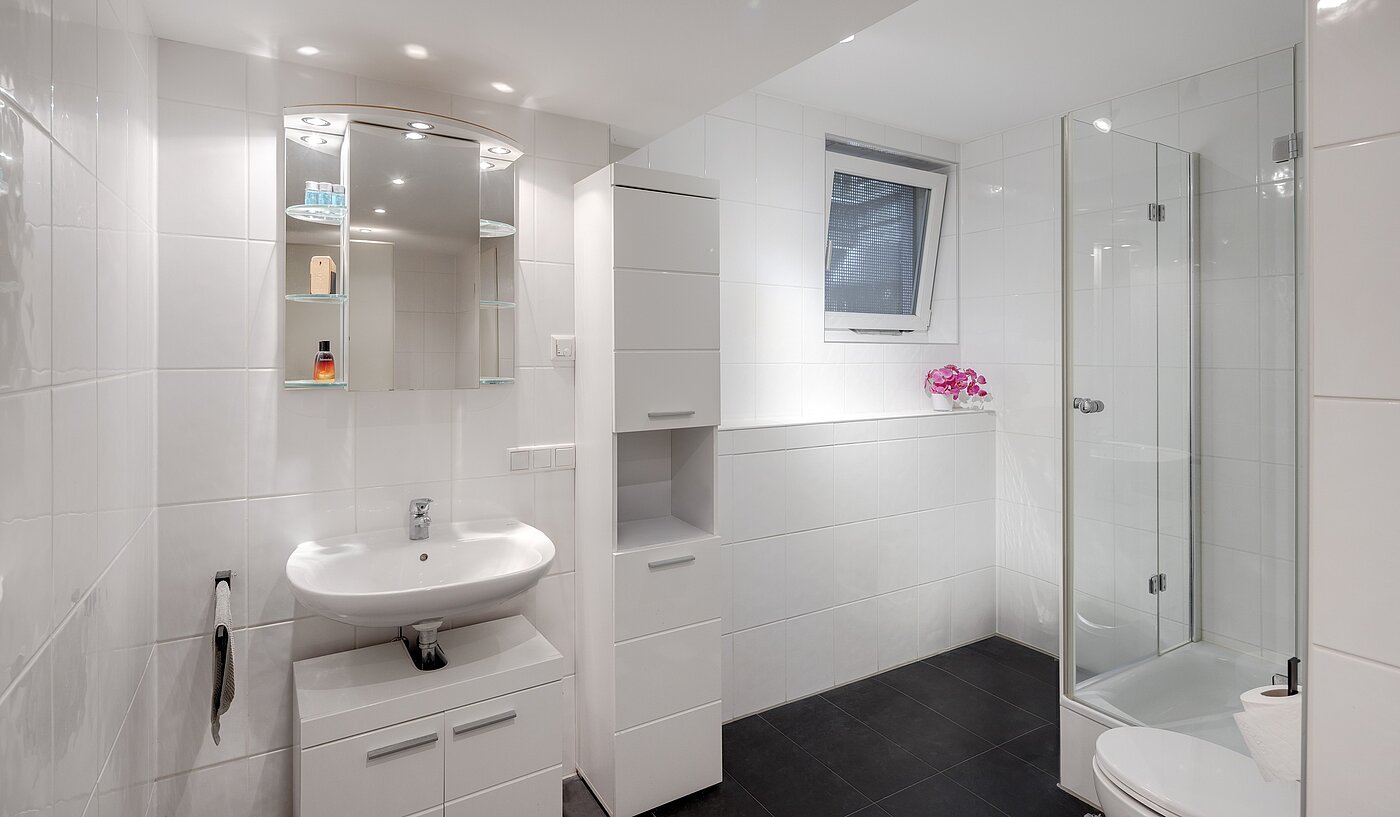 Casă semidecomandată cu 5 Camere | Unterföhring | 70119 | Zweites Duschbad im UG...