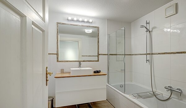 Podkrovný byt s 4.5 Izby | München-Ludwigsvorstadt | 70461 | Bad
