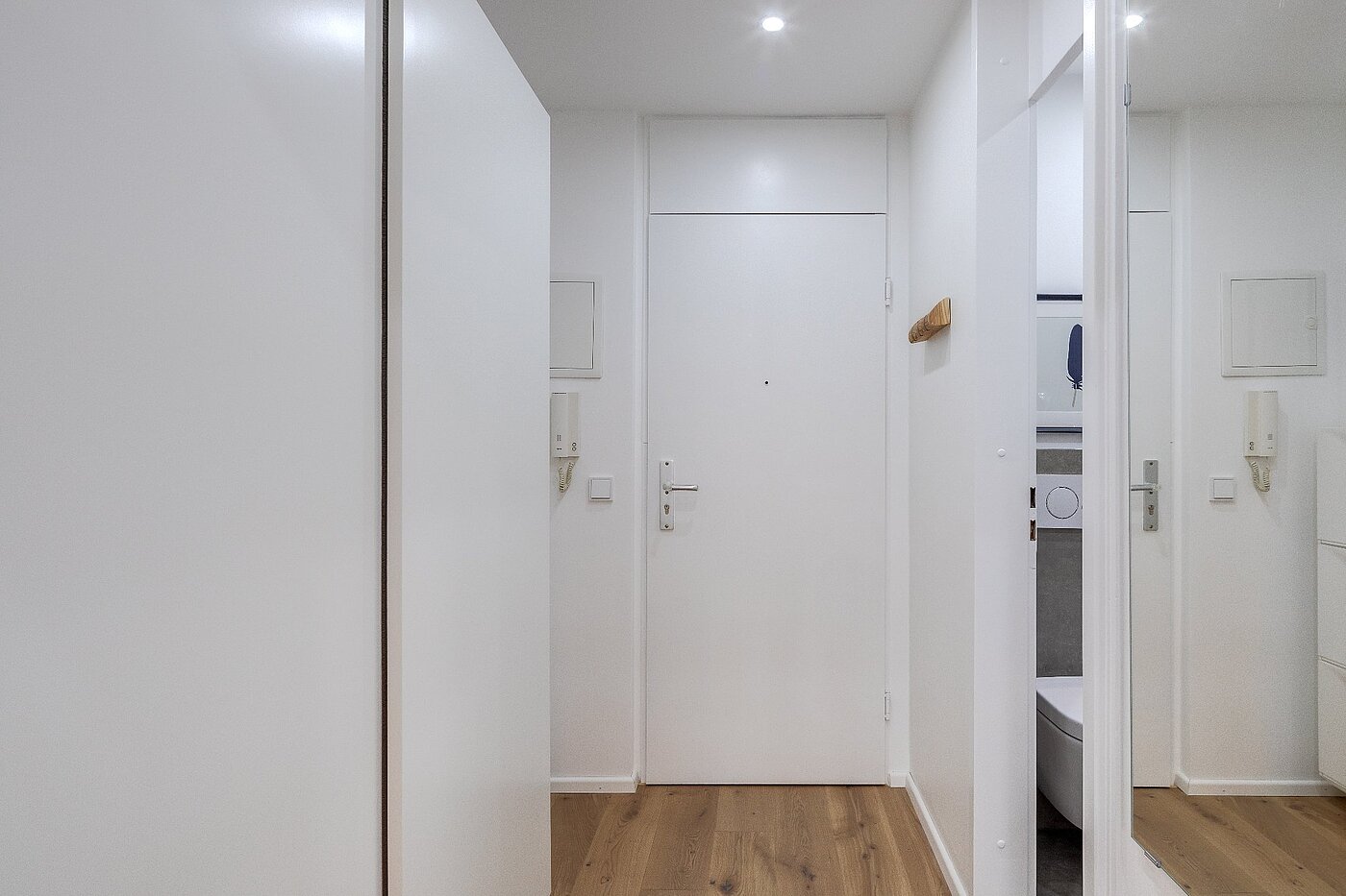 Плоский з 1 Кімната | München-Nymphenburg | 1912ML2 | Dielenbereich mit Schrank