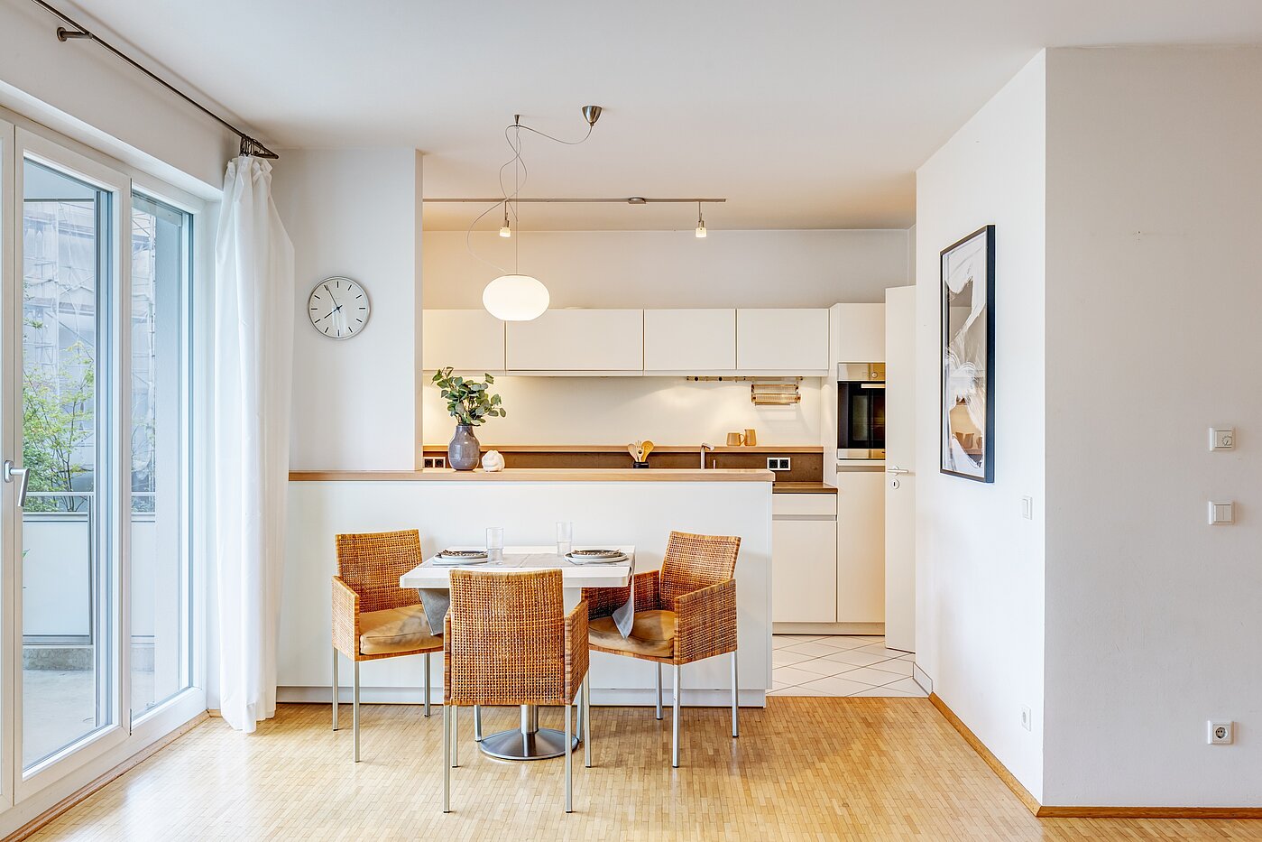 Lapos a  címen 3 Szobák | München-Neuhausen | 70489 | ...Essen