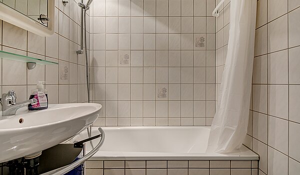 Apartment com 1 Quartos | München-Feldmoching | 70484 | Badezimmer