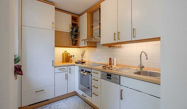 Mieszkanie na parterze z 2 Pokoje | München-Laim | 70464 | ...und offenen Küche