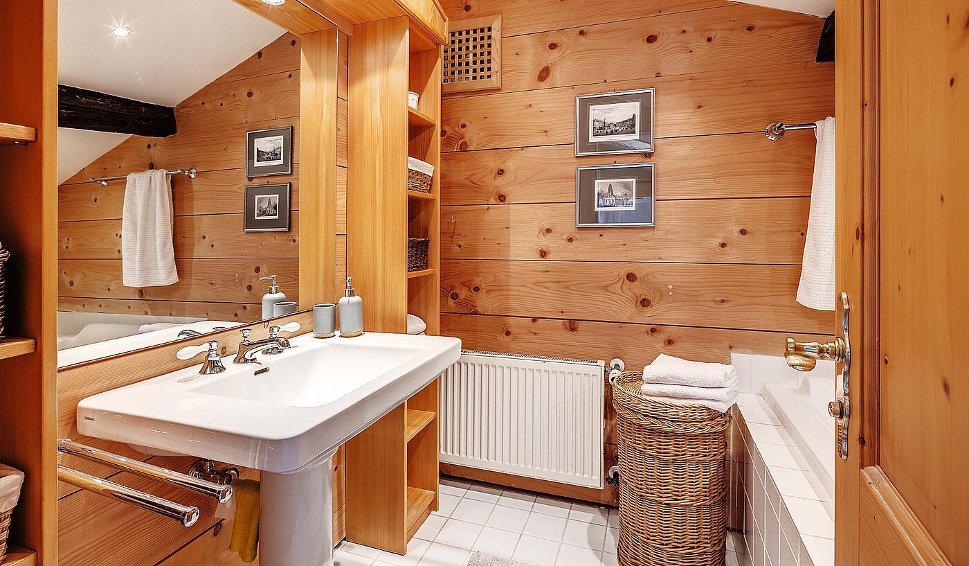 Плоский з 11 Кімнати | Gmund/Dürnbach | 2107ML11 | Wannenbad DG