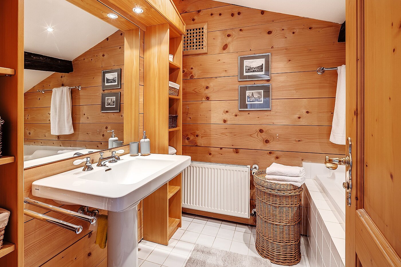 Lapos a  címen 11 Szobák | Gmund/Dürnbach | 2107ML11 | Wannenbad DG