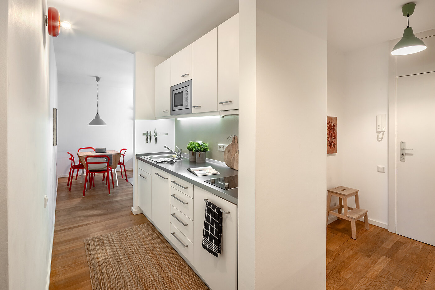 Lapos a  címen 2 Szobák | München-Solln | 70418 | Moderne Einbauküche...