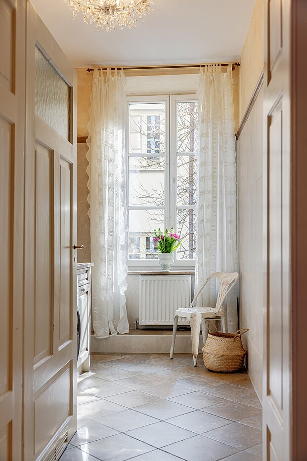 Плоский з 5 Кімнати | München-Altstadt | 700121 | ...und charmante Sprossenfenster...