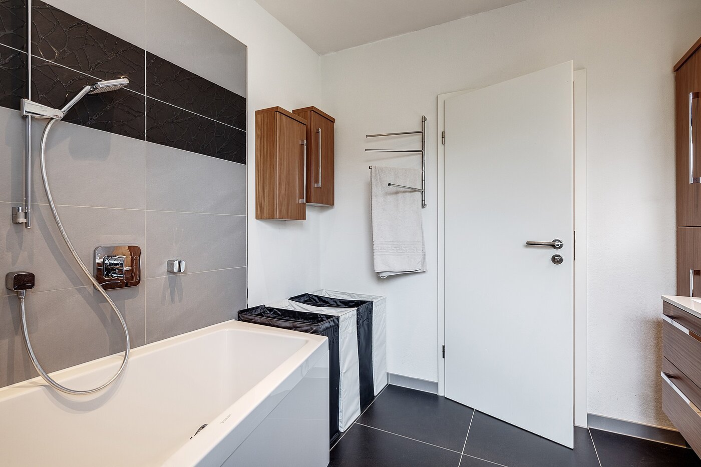 Apartamento no sótão com 3 Zimmern | Karlsfeld | 70217 | ...mit Badewanne