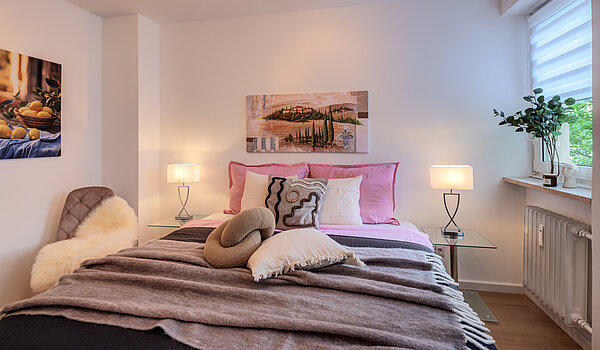 Lapos a  címen 2 Szobák | München-Sendling-Westpark | 70413 | ...Schlafzimmer mit...