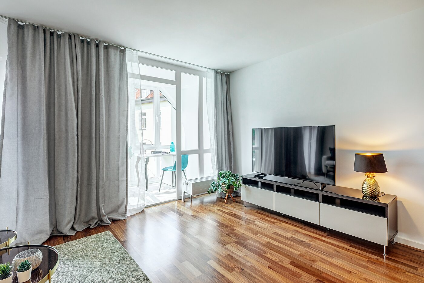 Flad med 2 Værelser | München-Schwabing | 70434 | ...Wintergarten als...