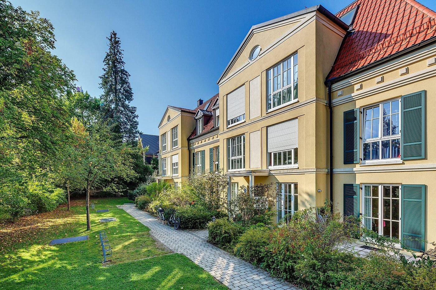 Płaski z 3 Pokoje | München-Solln | 1809ML1 | Gebäuderückseite