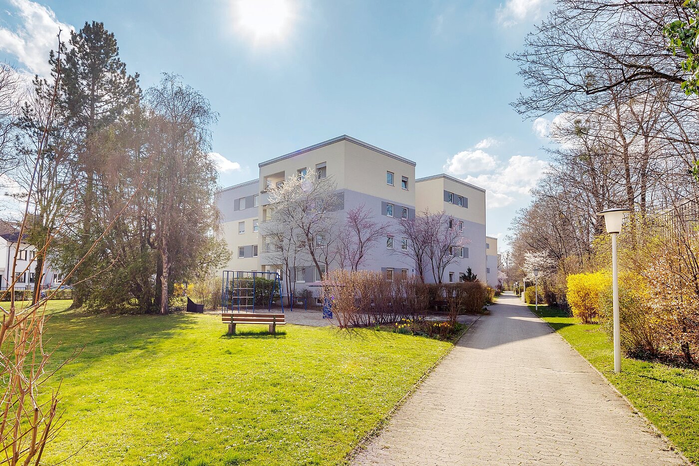 Плосък с 4 Стаи | München-Hadern | 2003ML2 | Schöne Grünfläche...