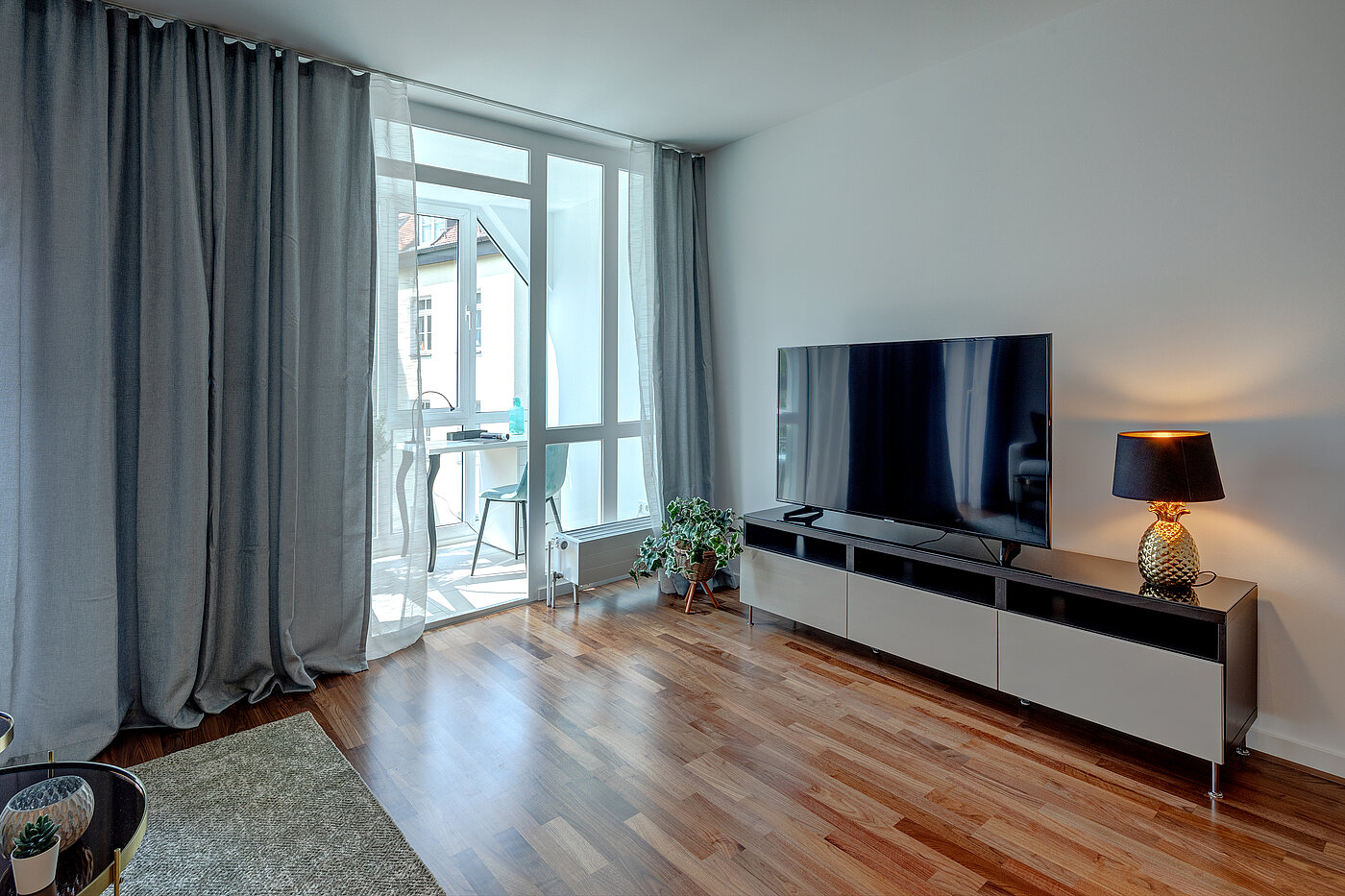 Lapos a  címen 2 Szobák | München-Schwabing | 70434 | ...Wintergarten als...