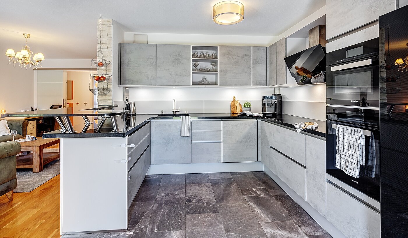 1층 평면 와 함께 3 객실 | Wolfratshausen | 2208ML1 | ...Küche mit...