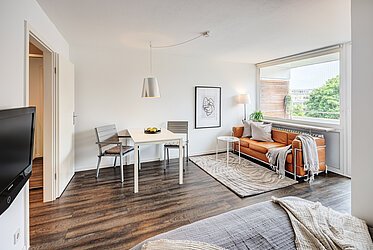 Neuhausen: Attraktiv lejlighed med vestvendt altan - ledig