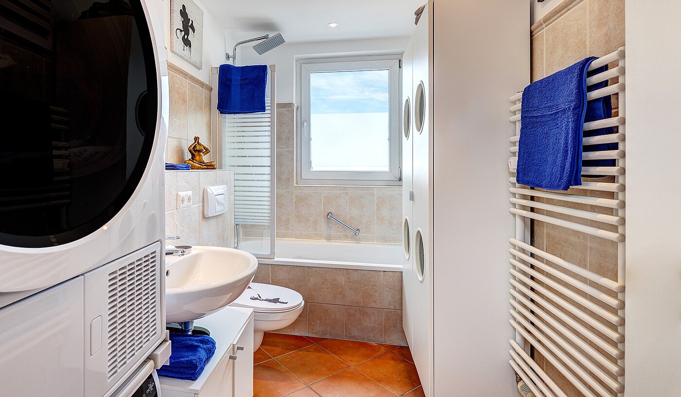 Flad med 2.5 Værelser | Eching | 70100 | Tageslichtbad