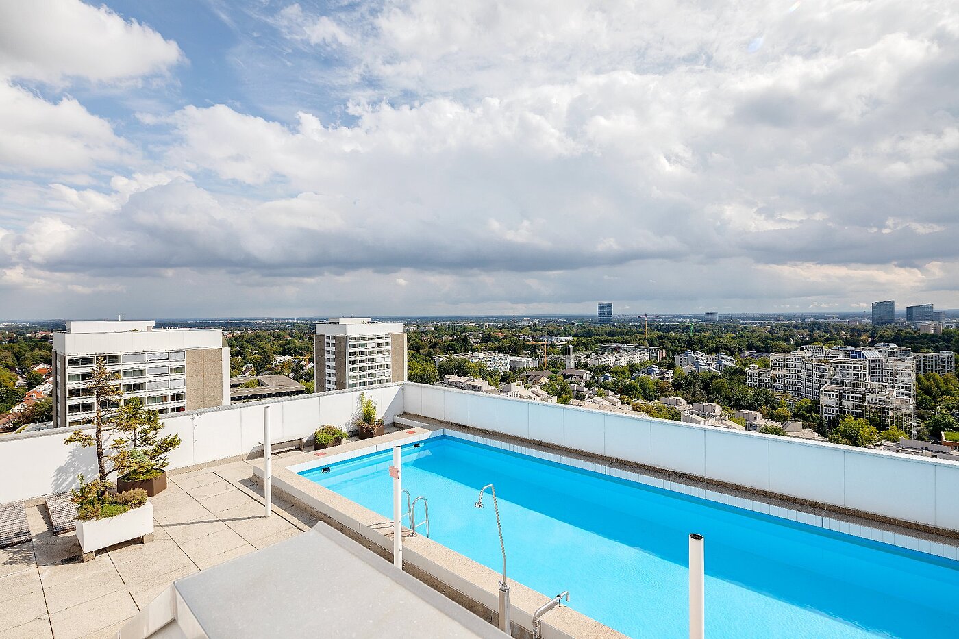Ploché s 1 Pokoj | München-Bogenhausen | 2103ML6 | Rooftop Pool