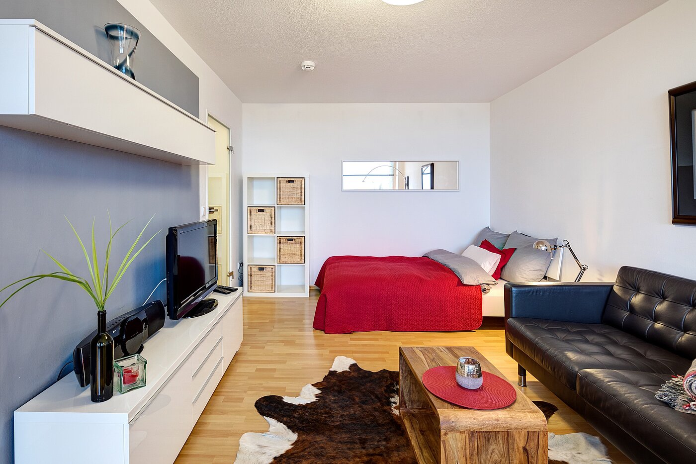 Ploché s 1 Pokoj | München-Laim | 70175 | Geräumiges Wohnzimmer...