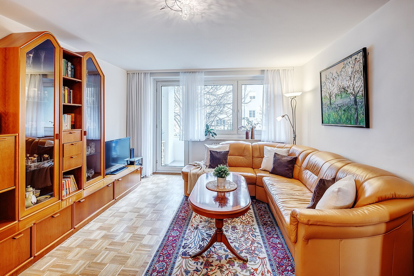 Ravna stran s spletno stranjo . 3 Sobe | München-Bogenhausen | 2112ML3