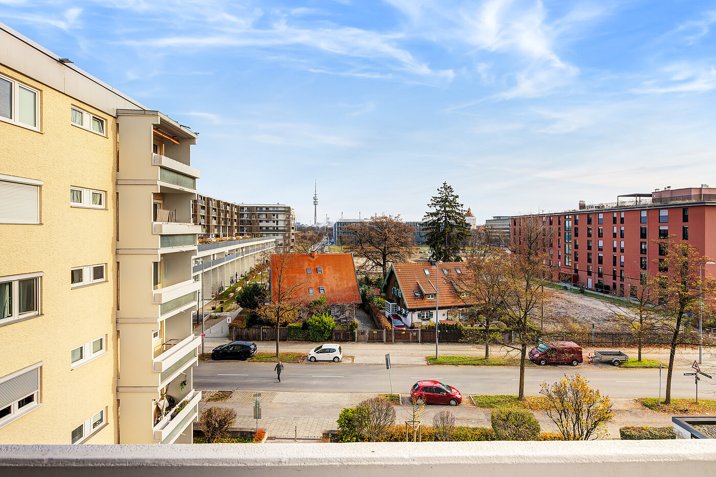 Platt med 2 Rum | München-Moosach | 70407 | Blick auf den Olympiaturm