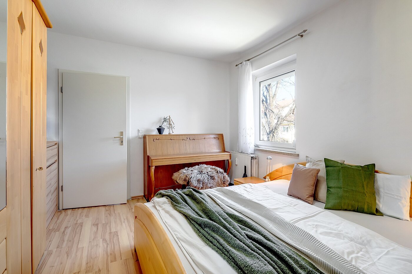Plat cu 4 Camere | München-Berg am Laim | 2002ML3 | helles Schlafzimmer