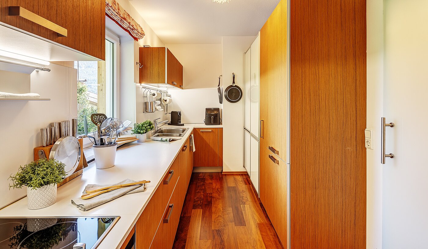 Köşe teraslı ev ile 3 Odalar | Kreuth | 70037 | Die schöne und helle Küche...