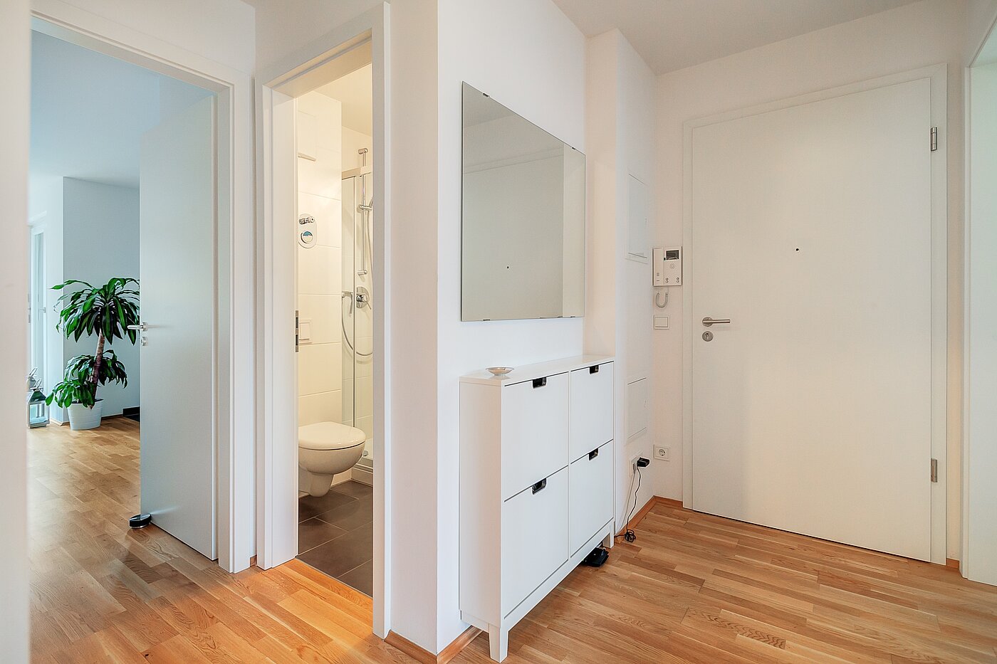 Плоский з 3 Кімнати | München-Moosach | 70164 | Willkommen