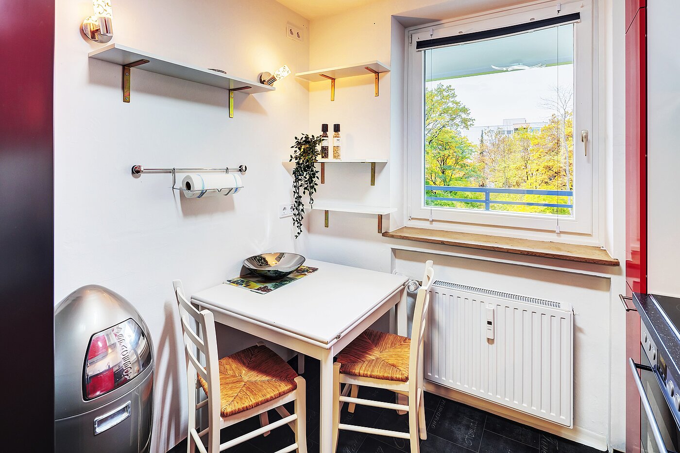 Ploché s 2 Pokoje | München-Perlach | 70300 | ... mit Essecke und...