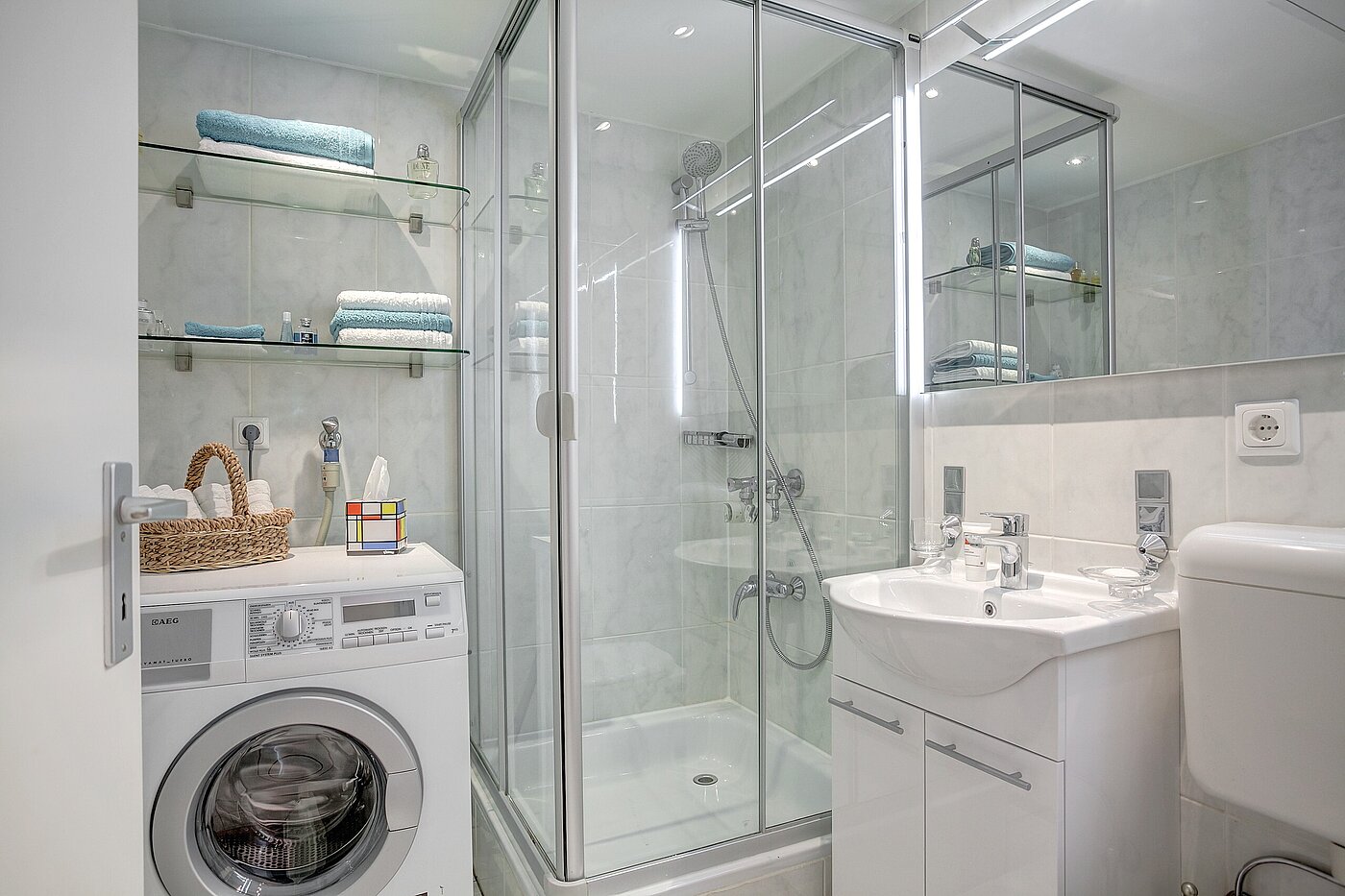 Płaski z 1 Pokój | München-Moosach | 70092 | Duschbad mit Waschtrockner