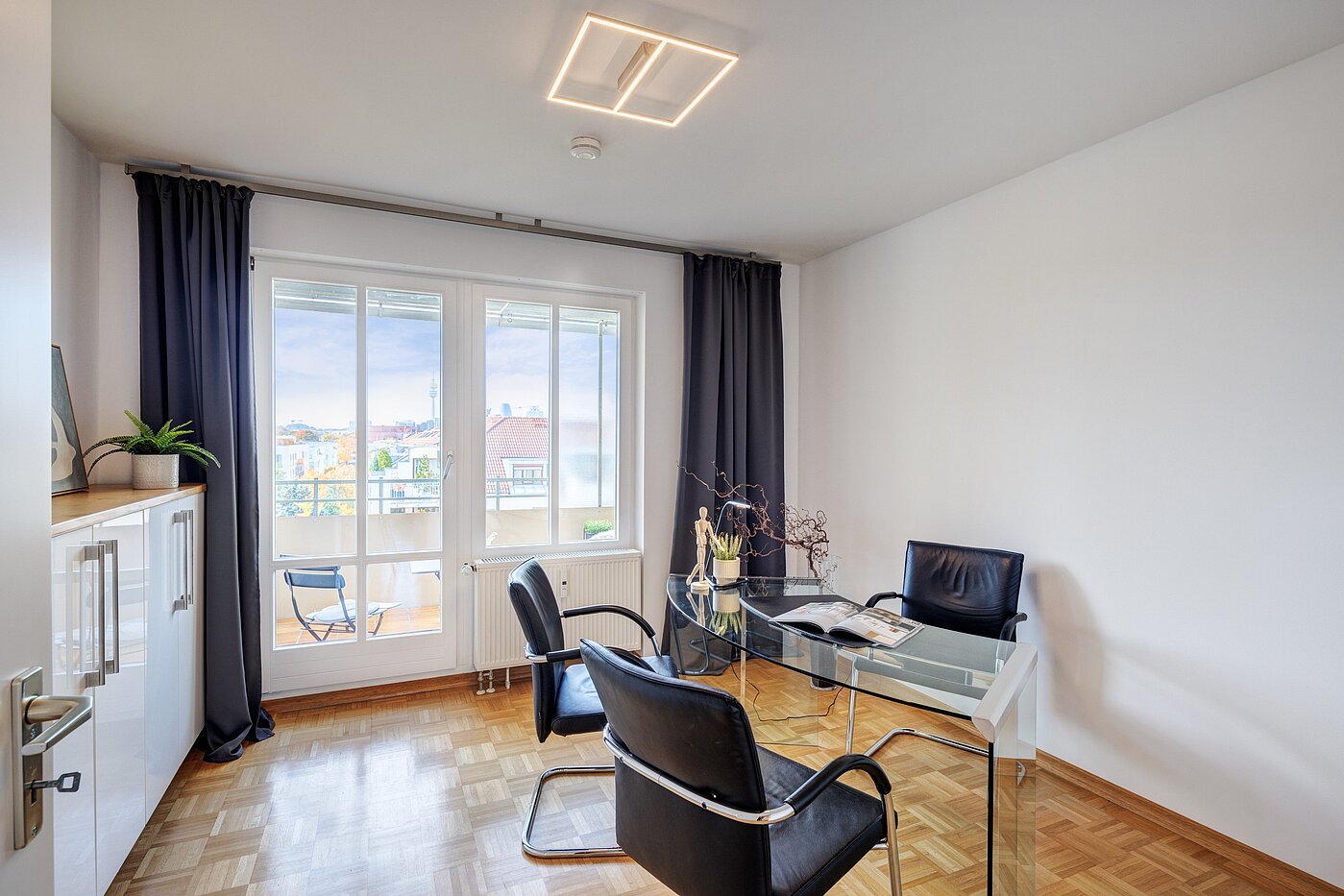 Ploché s 3 Pokoje | München-Schwabing | 70299 | Arbeiten