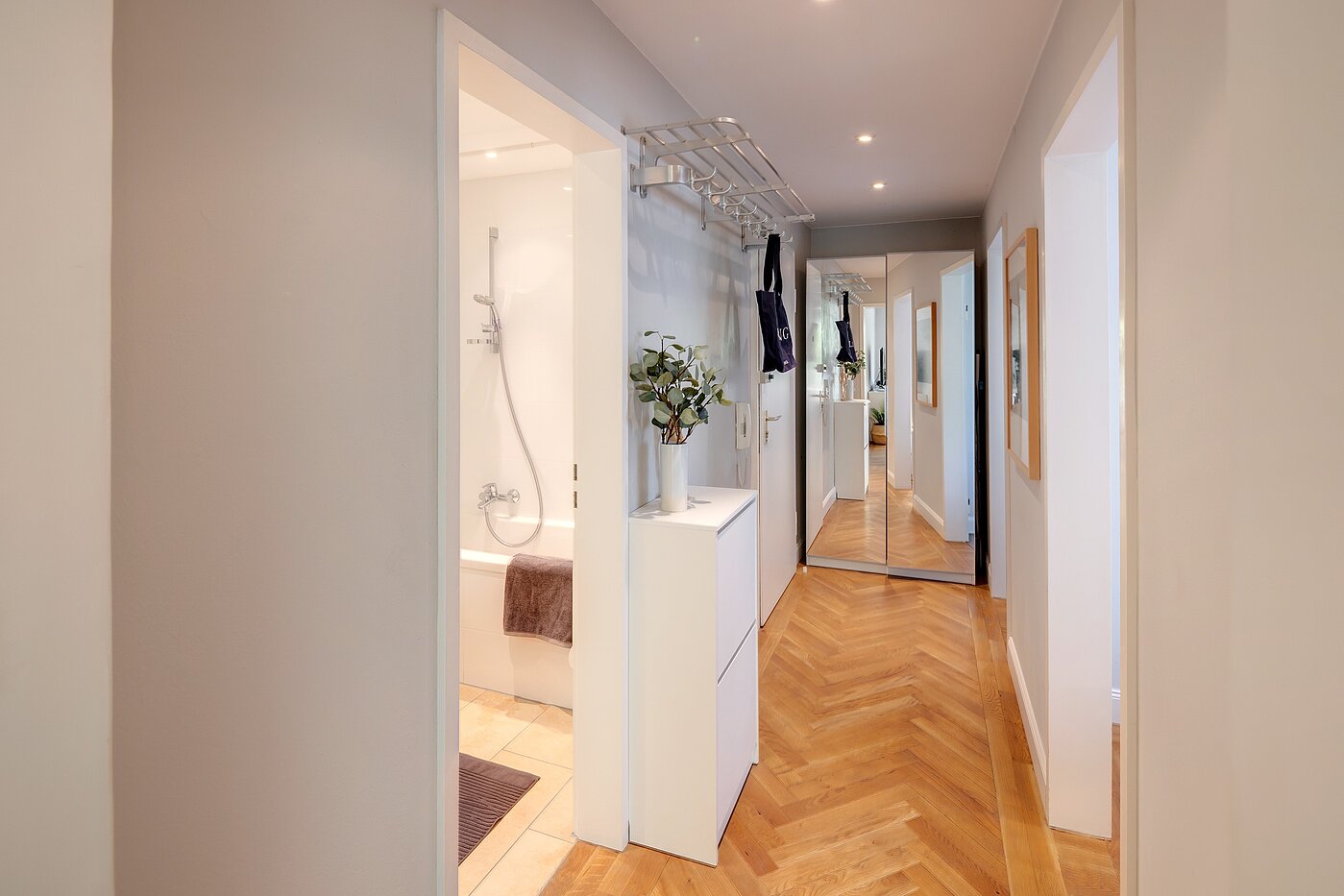 Plat cu 2 Camere | München-Thalkirchen | 2204ML5 | Stilvolles Fischgrät-Parkett...