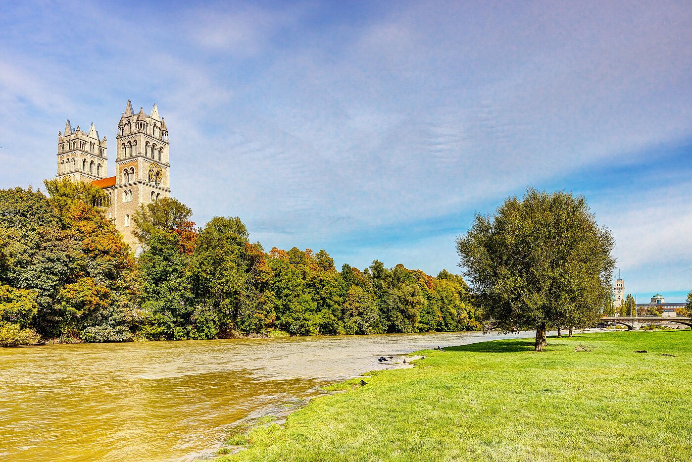 Таванско помещение с 2 Стаи | München-Au | 2209ML3 | ...an der Isar...