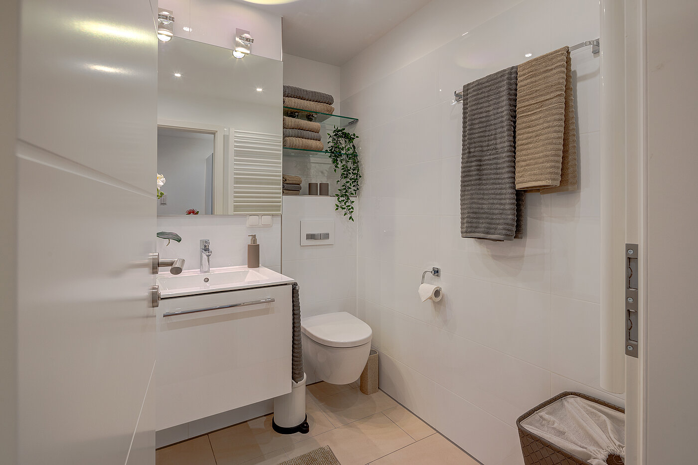 Lapos a  címen 2 Szobák | München-Schwabing | 70434 | ...Badezimmer...