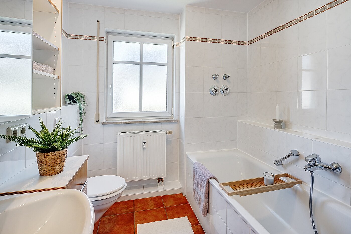 Ploché s 3 Izby | München-Ramersdorf | 2206ML4 | Tageslichtbad mit...