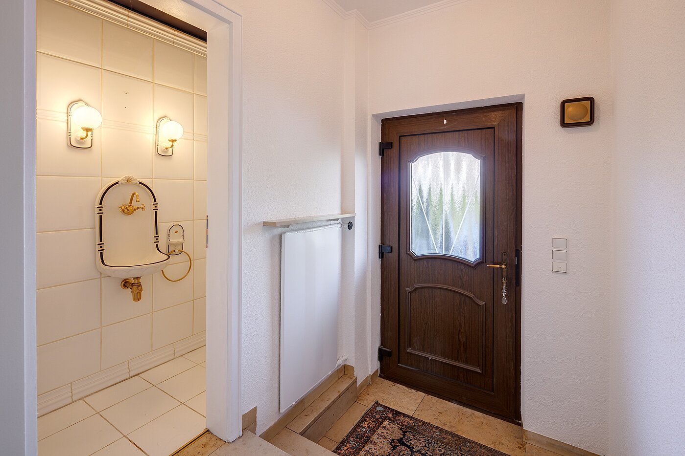 Dom w zabudowie bliźniaczej z 4 Pokoje | München-Solln | 70120 | Hauseingang