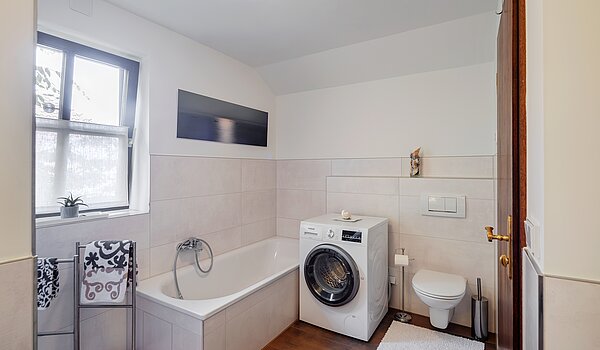 Samostojna hiša s spletno stranjo . 4 Sobe | Neubiberg | 70429 | ...