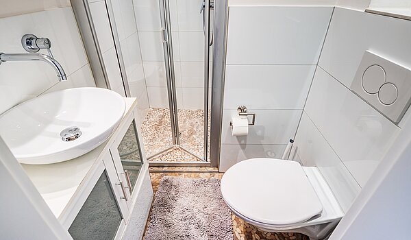 1층 평면 와 함께 4 객실 | München-Neuhausen | 70471 | Weiß gefliestes Bad...