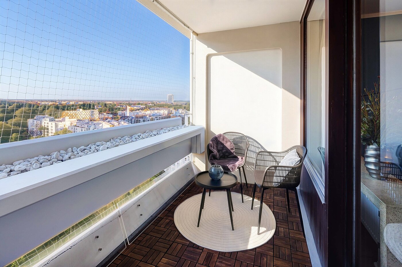 Ploché s 1 Izba | München-Bogenhausen | 70457 | Loggia