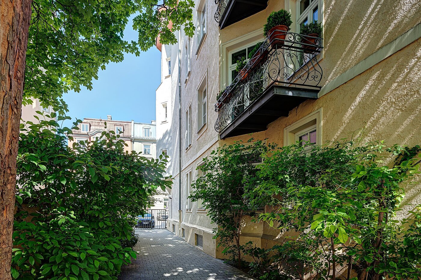 Lapos a  címen 3 Szobák | München-Ludwigsvorstadt | 1905ML1 | Ruhiger, begrünter...