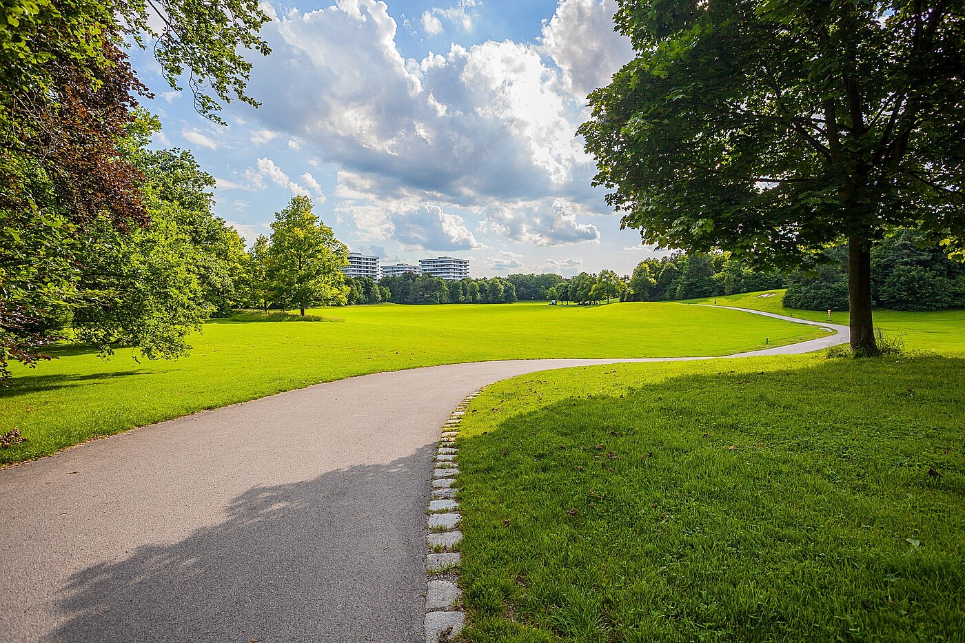 Ploché s 2 Pokoje | München-Ramersdorf | 2207ML11 | Freizeit im Ostpark...