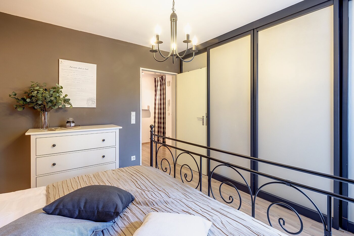 Flad med 2 Værelser | München-Nymphenburg | 2107ML3 | mit großem Einbauschrank