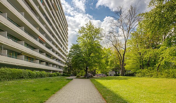 Lapos a  címen 2 Szobák | München-Sendling-Westpark | 2204ML2 | Zugang zum Haus