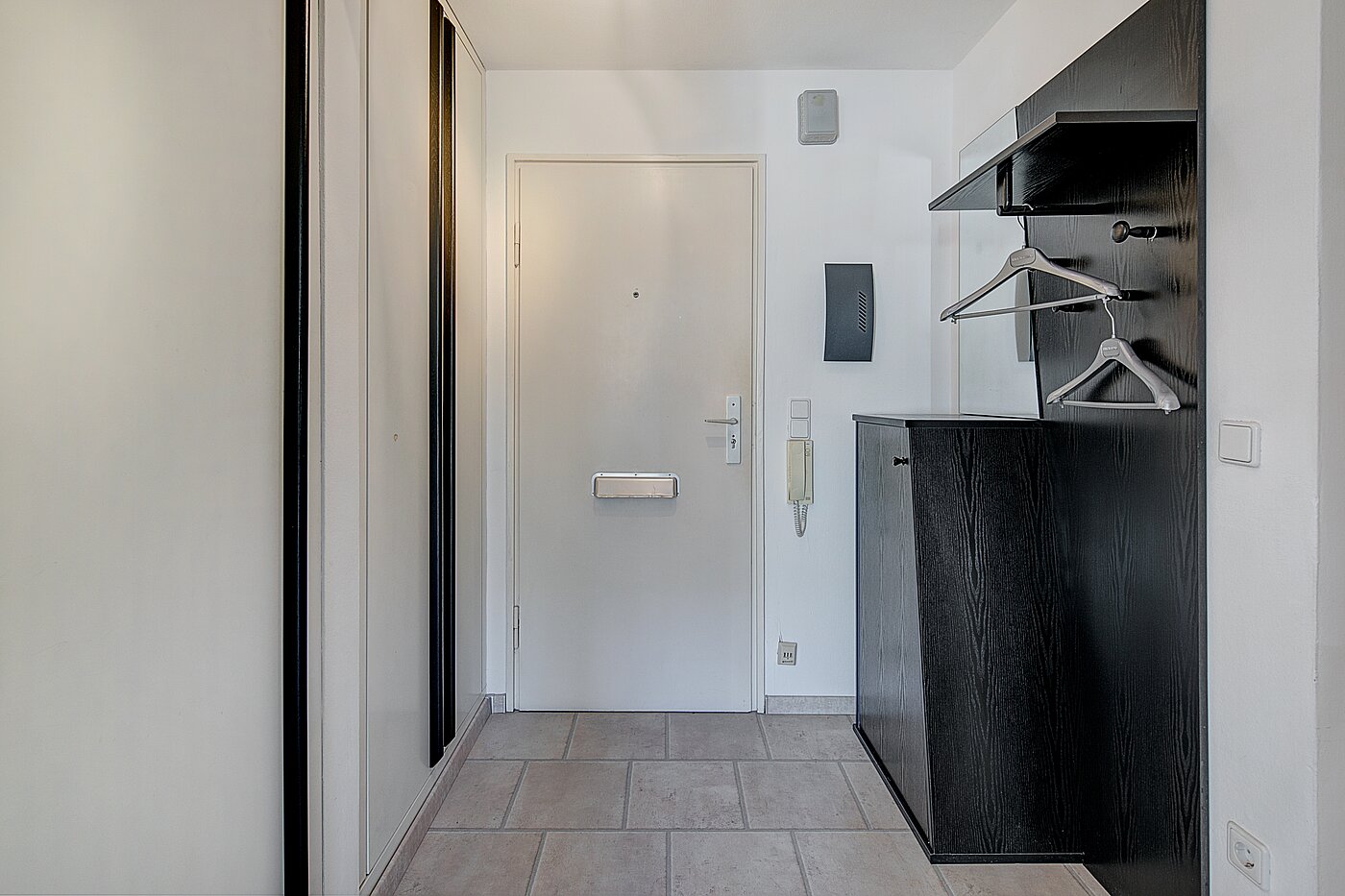 Apartment z 1 Pokój | München-Feldmoching | 70484 | Flur mit Garderobe